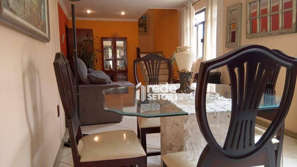 Casa à venda com 5 quartos, 264m² - Foto 8