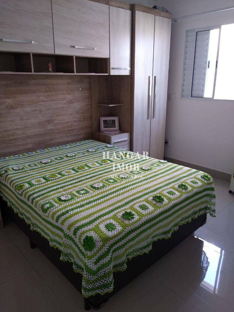 Casa à venda com 3 quartos, 107m² - Foto 11