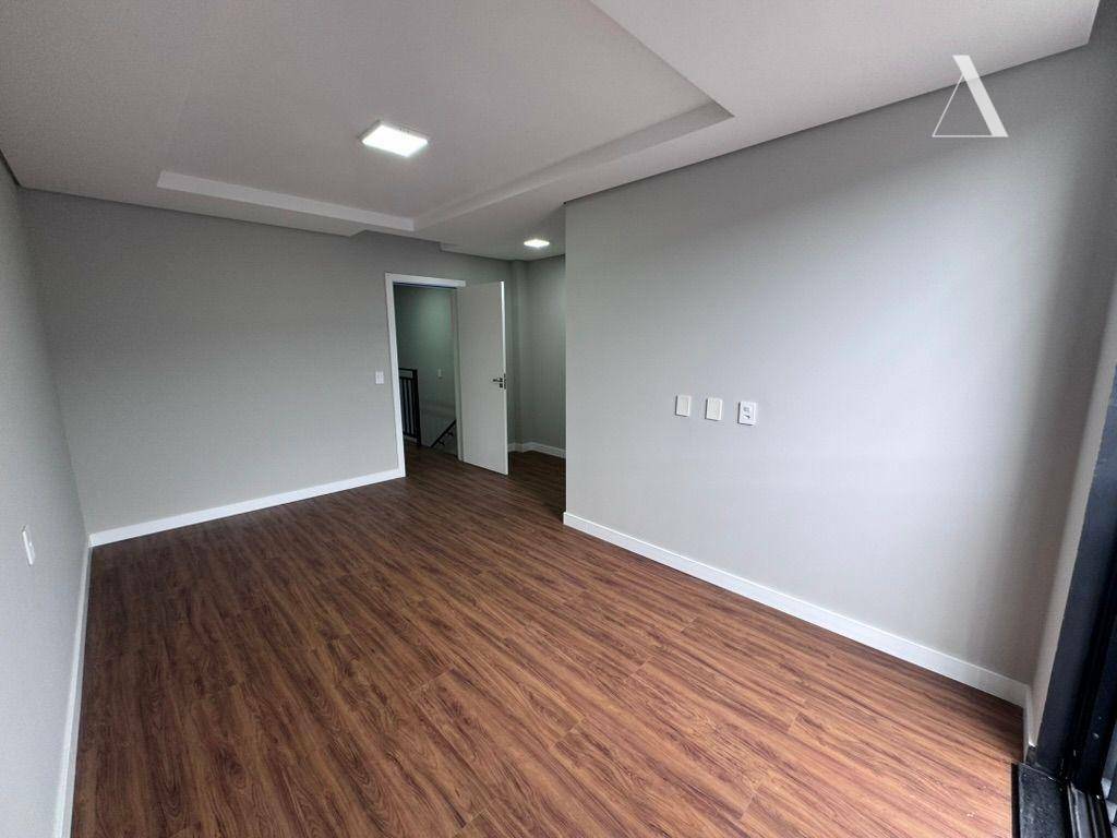 Casa à venda com 3 quartos, 124m² - Foto 9