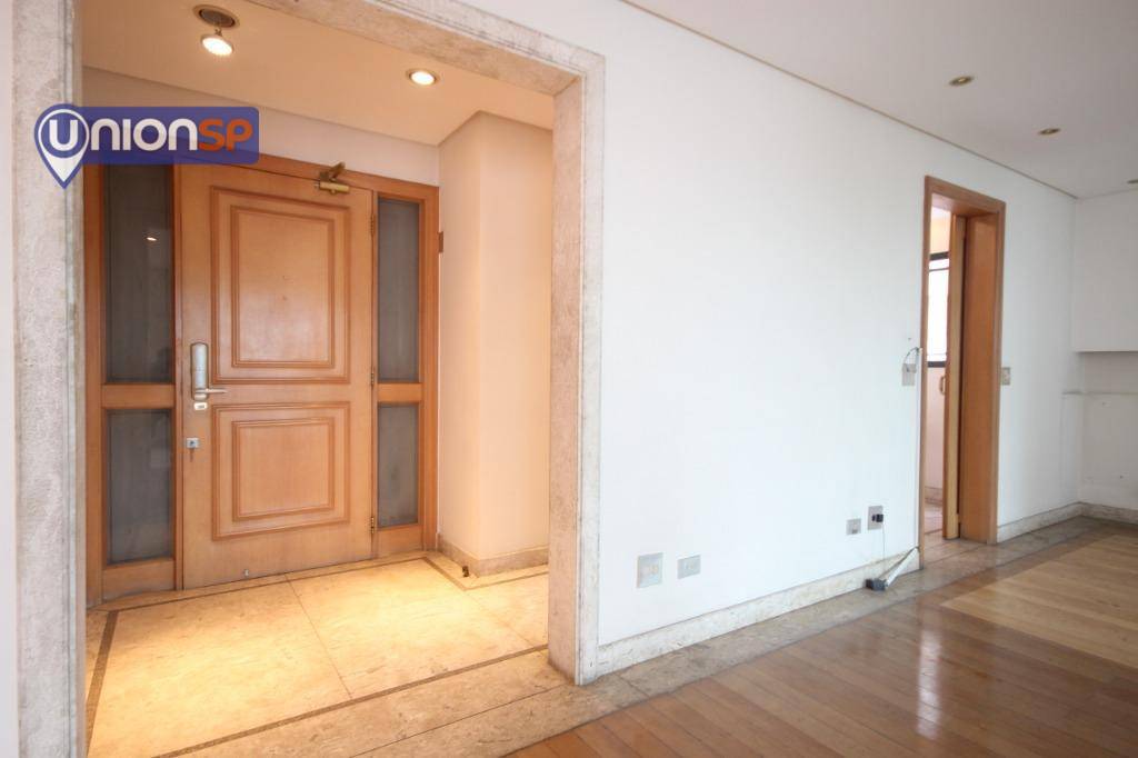 Apartamento à venda com 4 quartos, 202m² - Foto 7