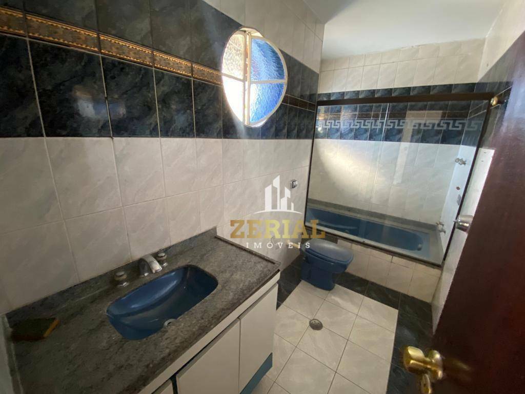 Sobrado à venda e aluguel com 3 quartos, 275m² - Foto 4