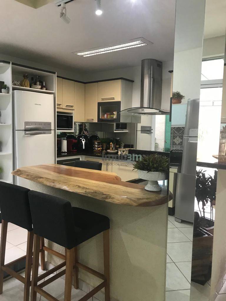 Sobrado à venda com 4 quartos, 302m² - Foto 13