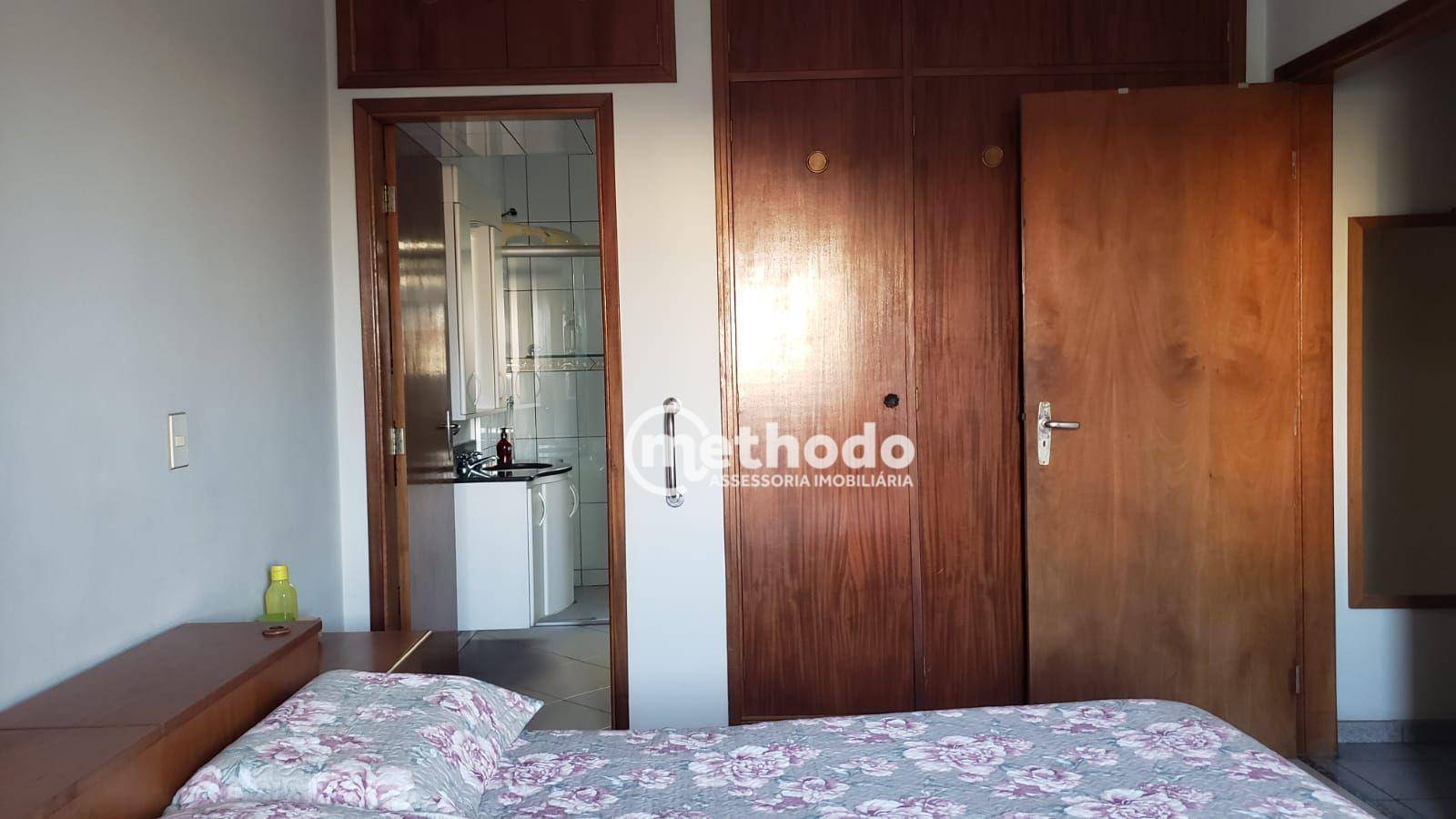 Casa à venda com 4 quartos, 205m² - Foto 20