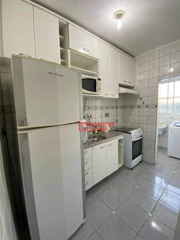 Apartamento para alugar com 1 quarto, 42m² - Foto 11