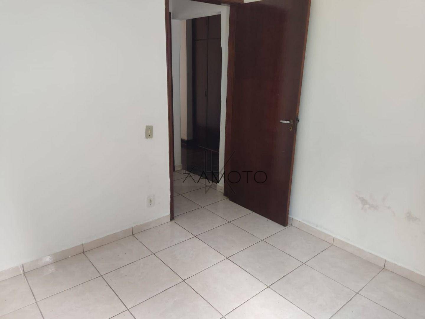 Casa à venda com 2 quartos, 110m² - Foto 3