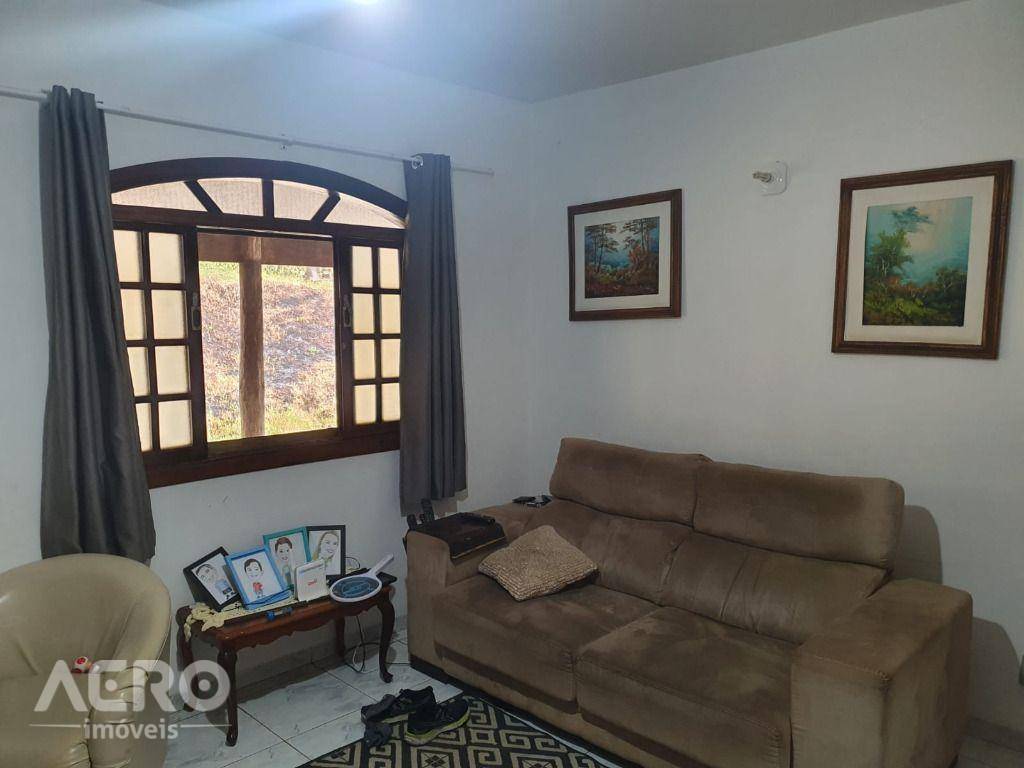 Chácara à venda com 4 quartos, 590m² - Foto 30