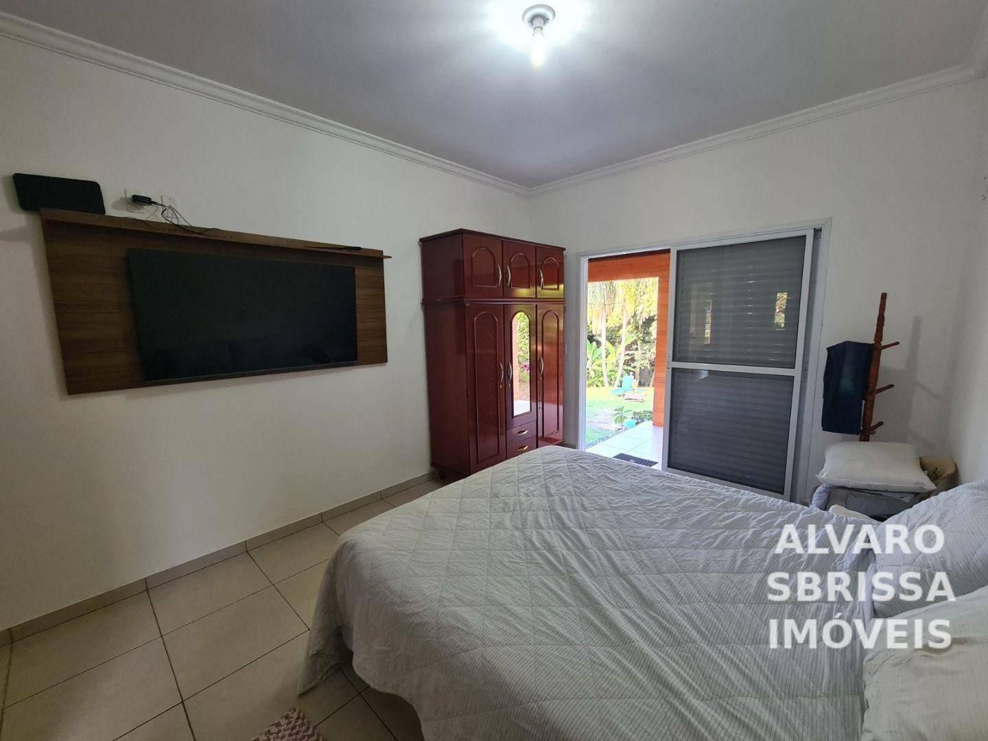 Chácara à venda com 3 quartos, 219m² - Foto 19