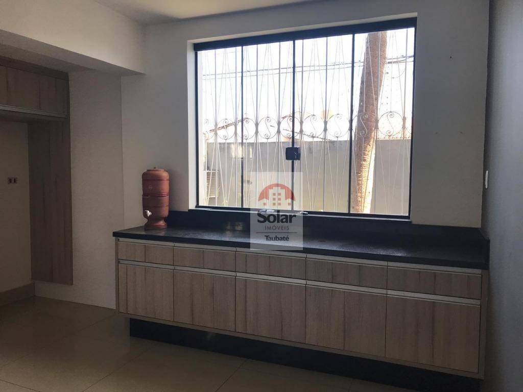 Casa à venda com 3 quartos, 200m² - Foto 16