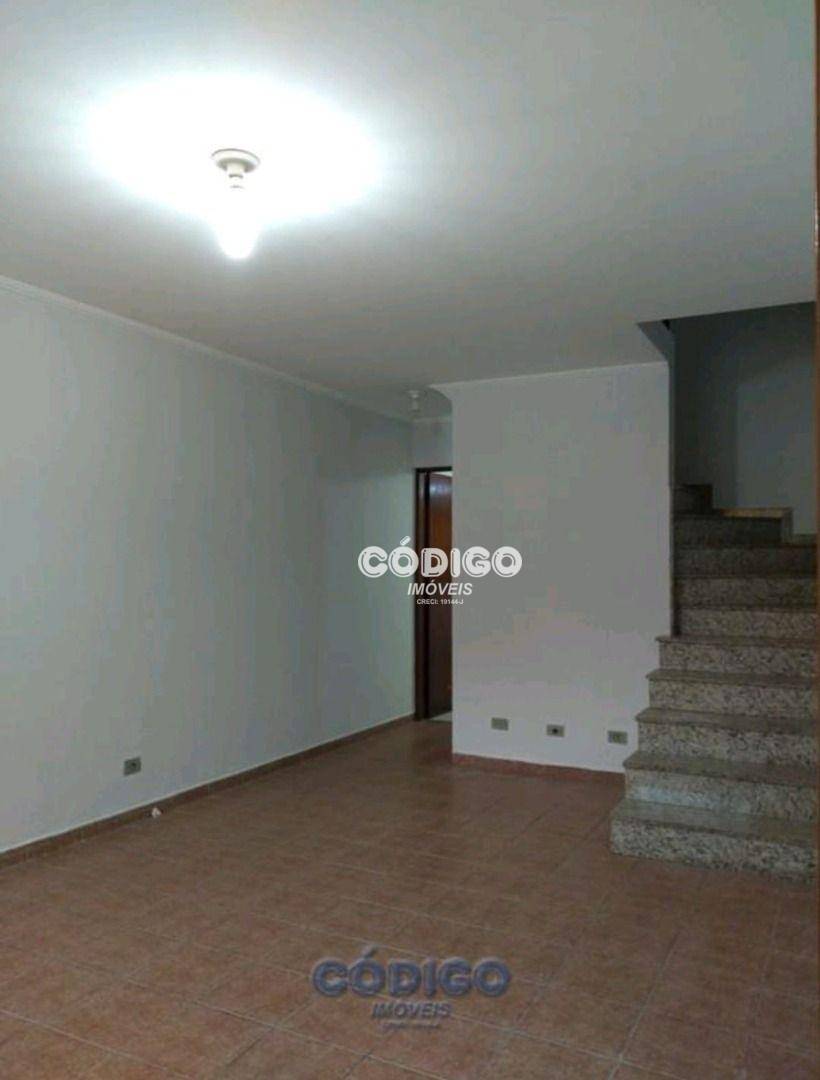 Sobrado para alugar com 3 quartos, 210m² - Foto 8