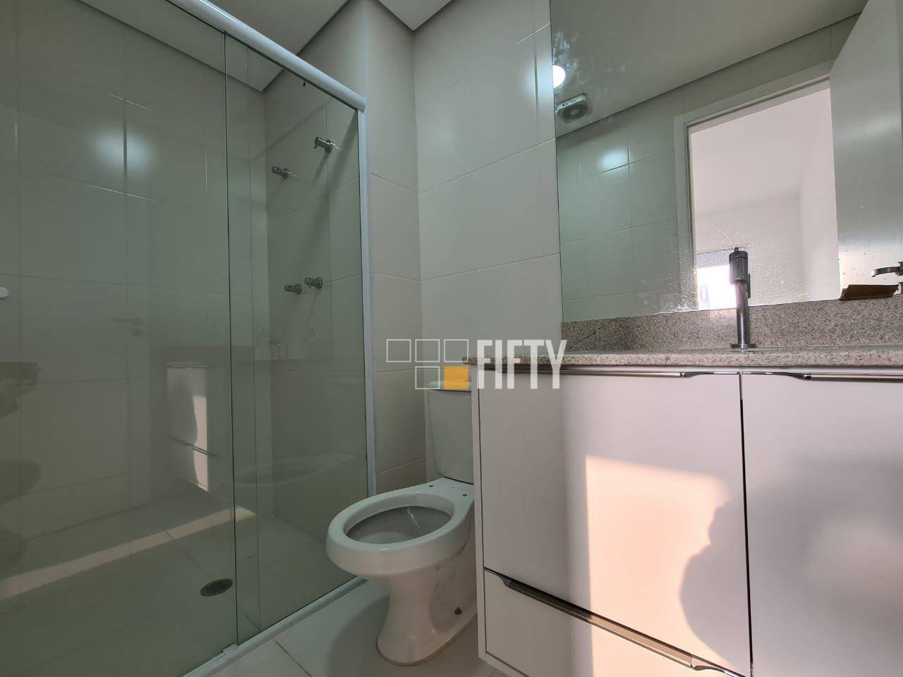 Apartamento para alugar com 2 quartos, 70m² - Foto 14