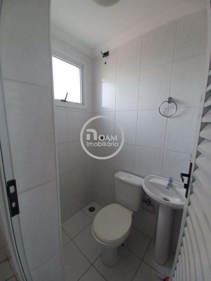 Apartamento para alugar com 3 quartos, 96m² - Foto 12