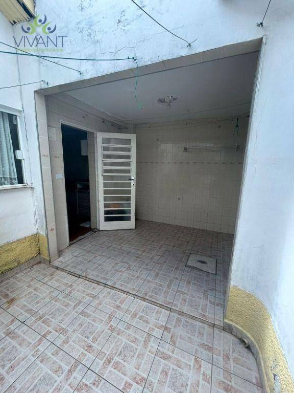 Sobrado à venda e aluguel com 3 quartos, 252m² - Foto 17