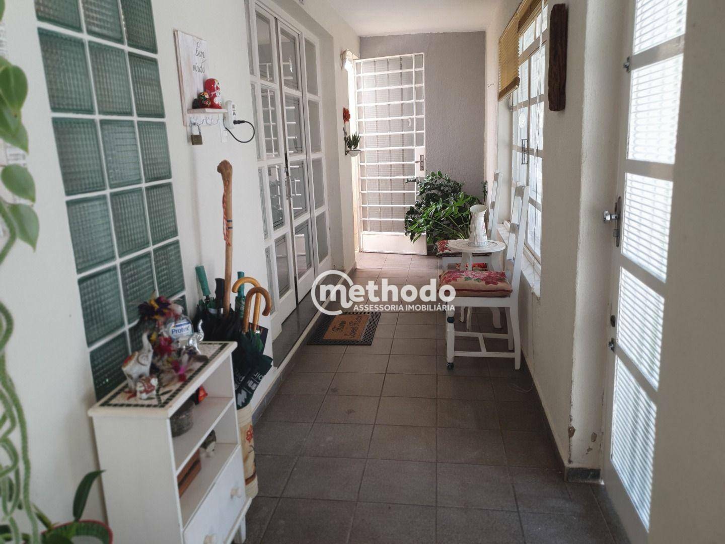 Casa à venda com 3 quartos, 231m² - Foto 7