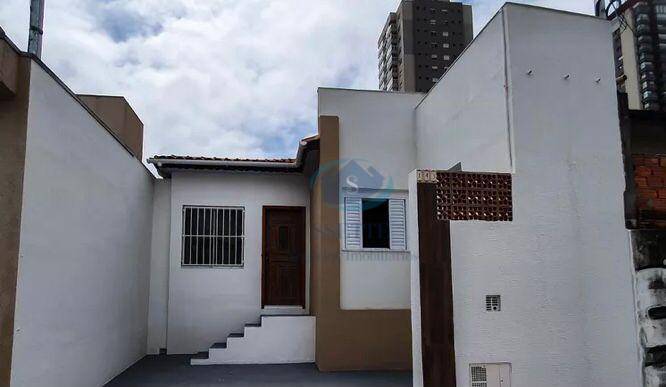 Casa à venda com 2 quartos, 90m² - Foto 1