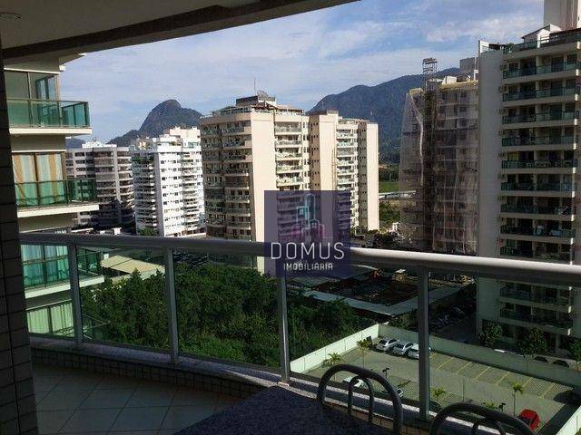 Apartamento à venda com 2 quartos, 70m² - Foto 2