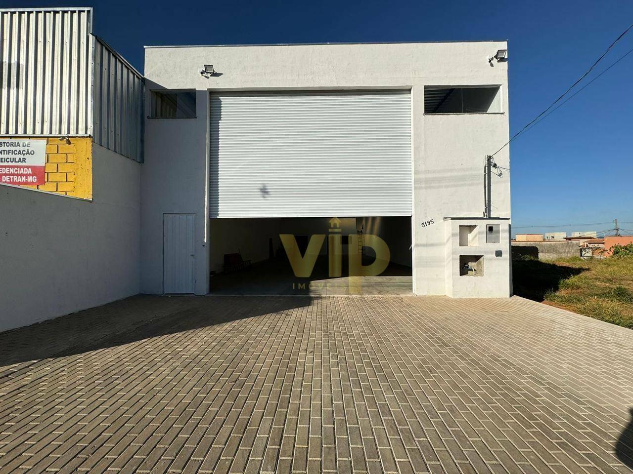 Depósito-Galpão-Armazém à venda, 250m² - Foto 11