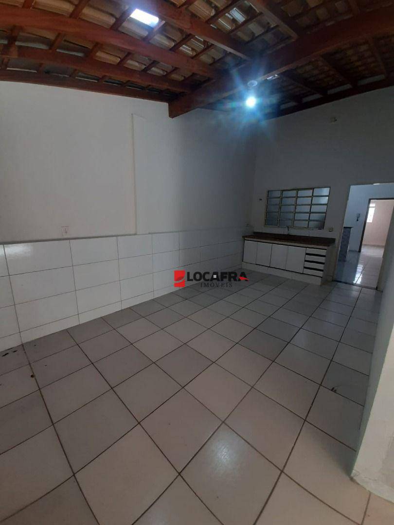 Casa à venda com 3 quartos, 100m² - Foto 8