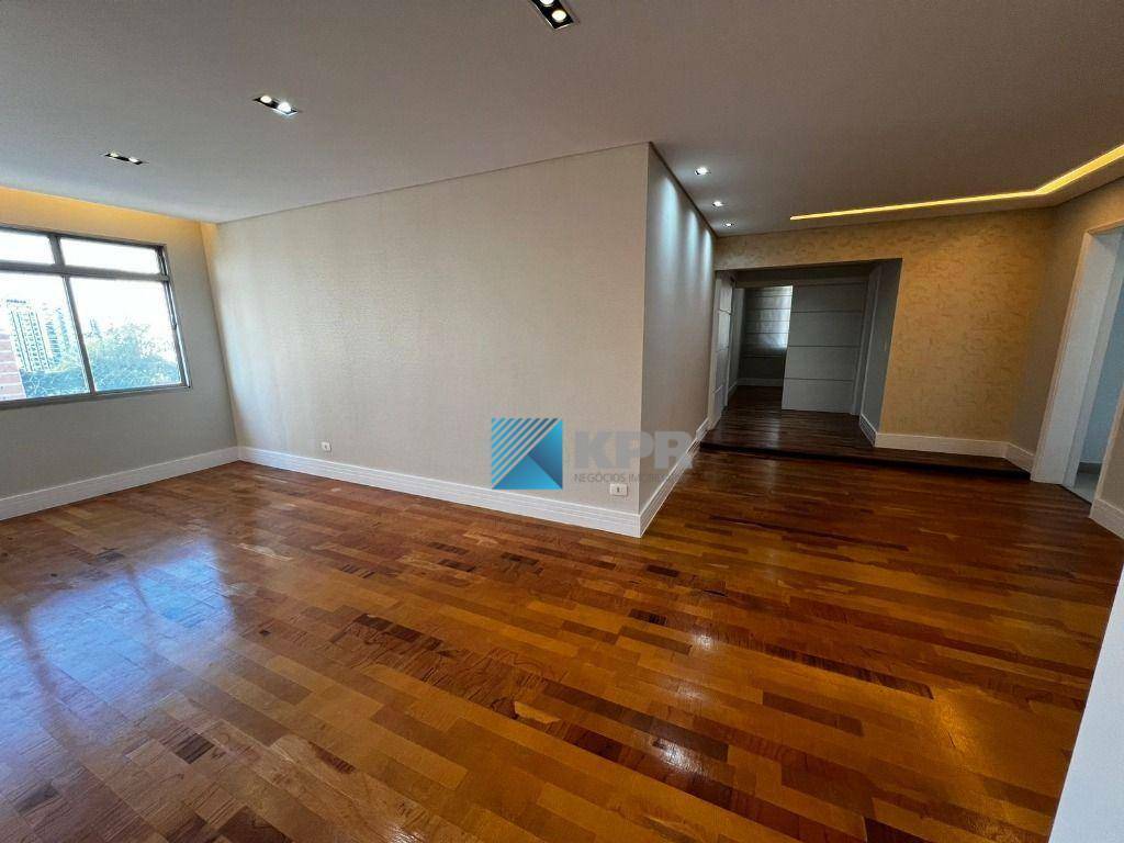 Apartamento à venda com 3 quartos, 130m² - Foto 1