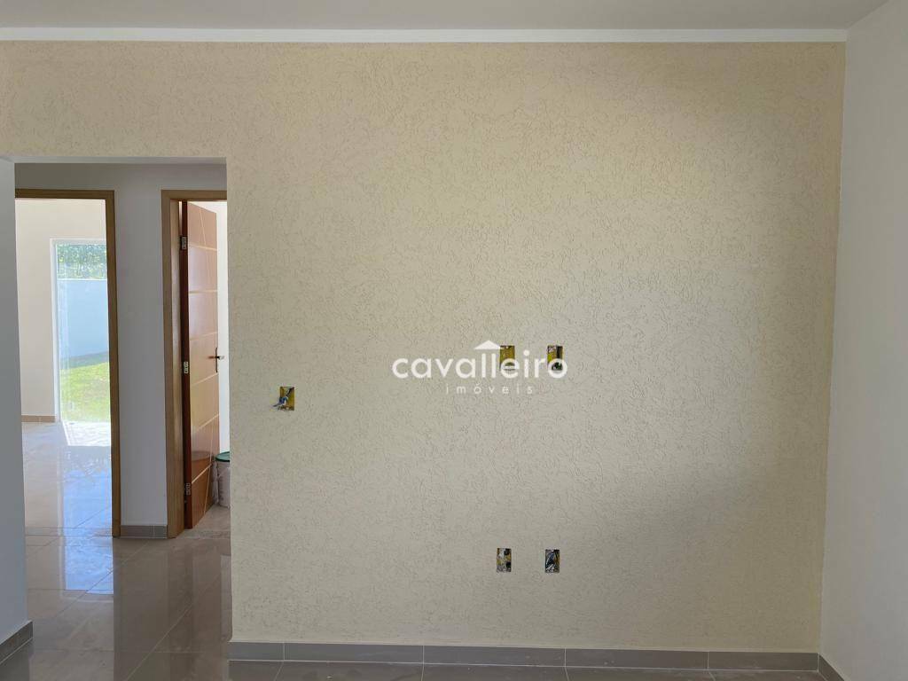 Casa à venda com 3 quartos, 89m² - Foto 4