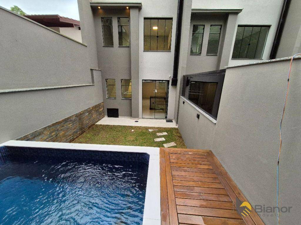 Casa de Condomínio à venda com 3 quartos, 143m² - Foto 1