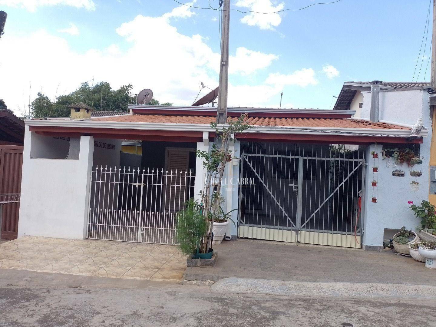 Casa à venda com 2 quartos, 99m² - Foto 1