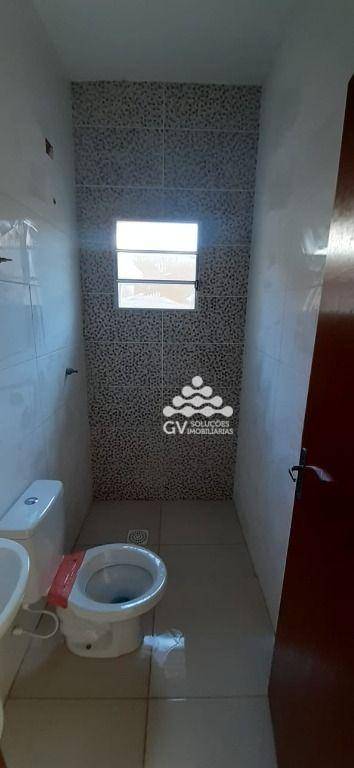 Casa à venda com 2 quartos, 70m² - Foto 13