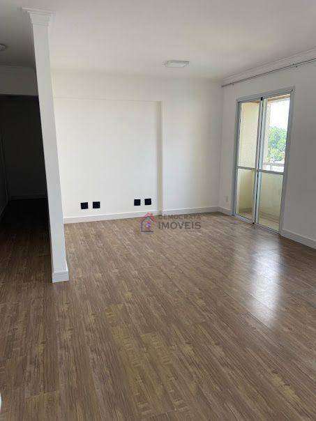 Apartamento à venda com 3 quartos, 114m² - Foto 3