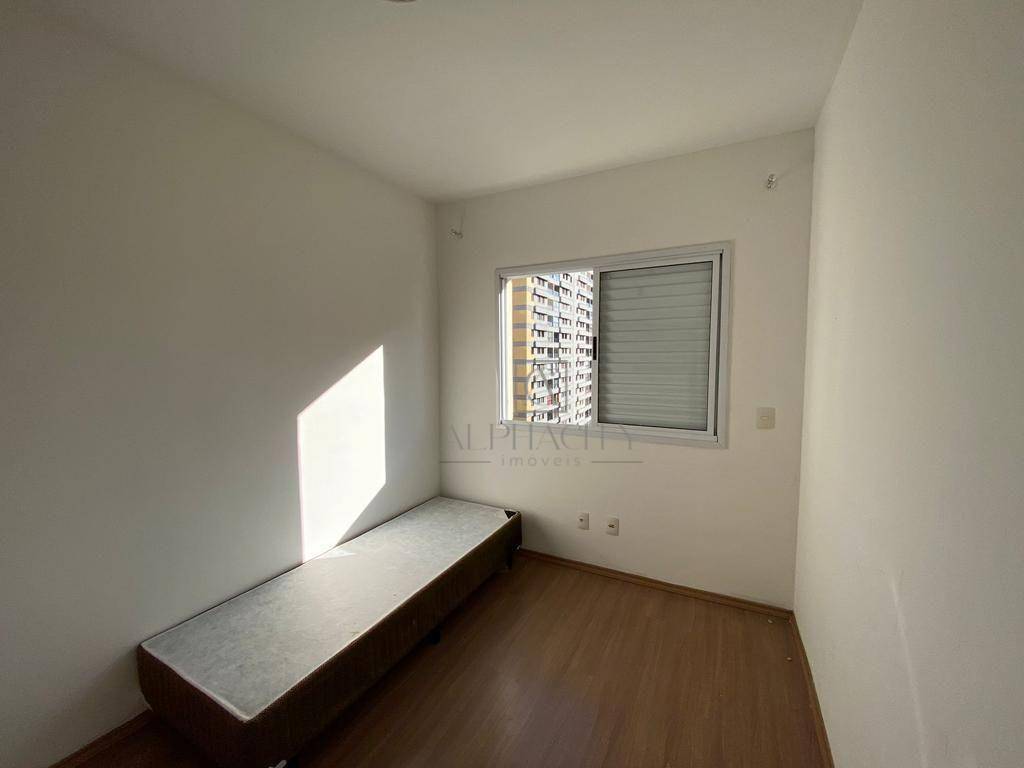 Apartamento para alugar com 3 quartos, 86m² - Foto 6