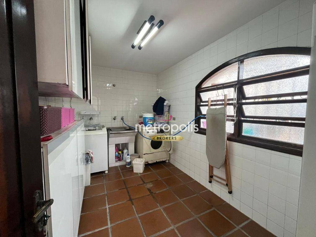 Casa à venda com 4 quartos, 240m² - Foto 40