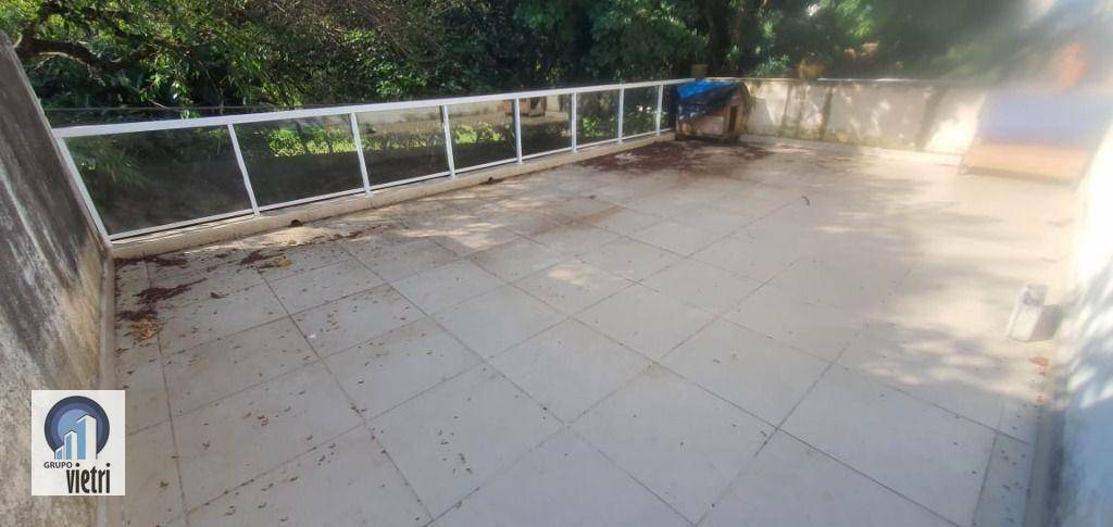 Sobrado à venda com 5 quartos, 250m² - Foto 3