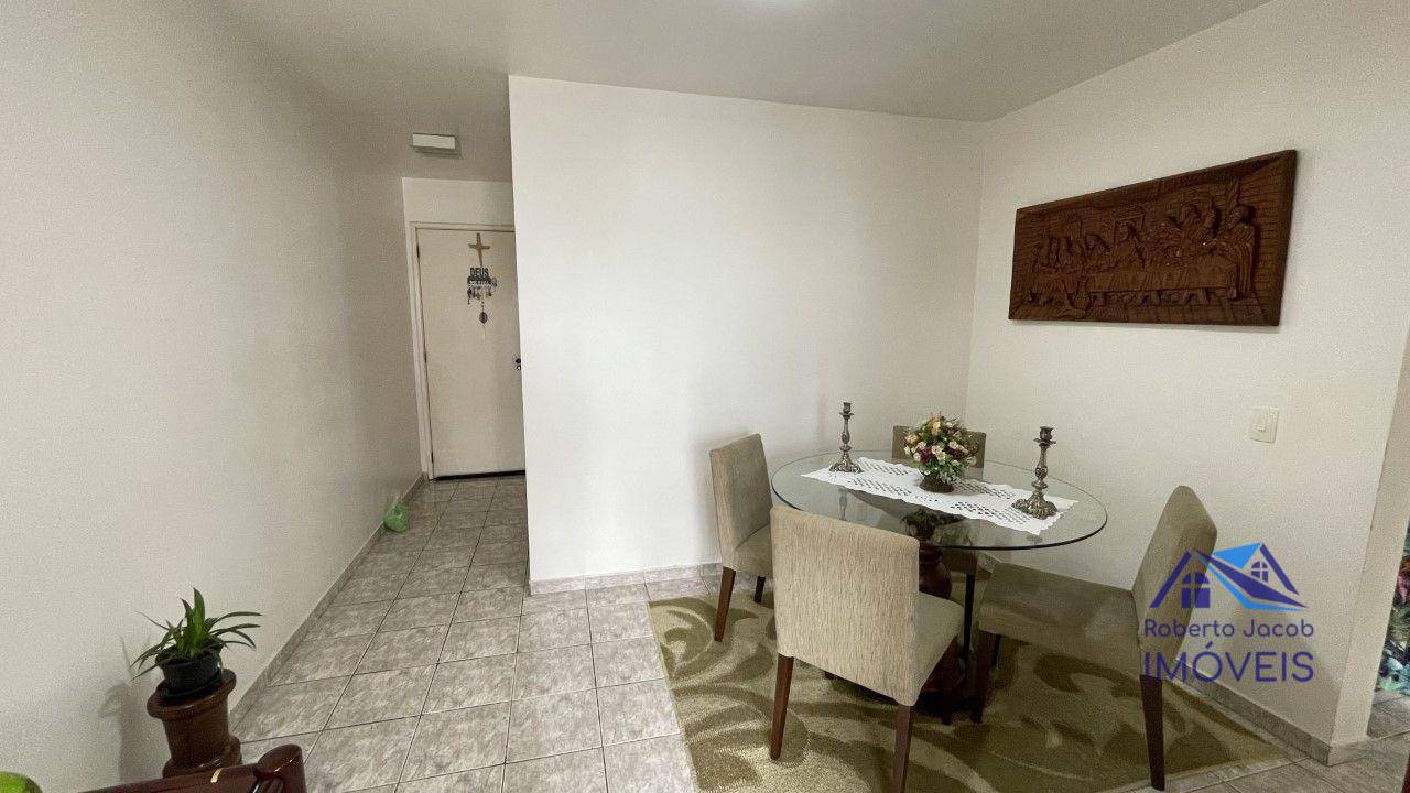 Apartamento à venda com 3 quartos, 74m² - Foto 2