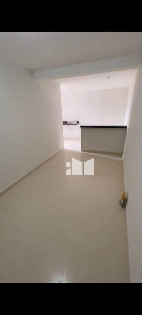 Apartamento à venda com 2 quartos, 62m² - Foto 2