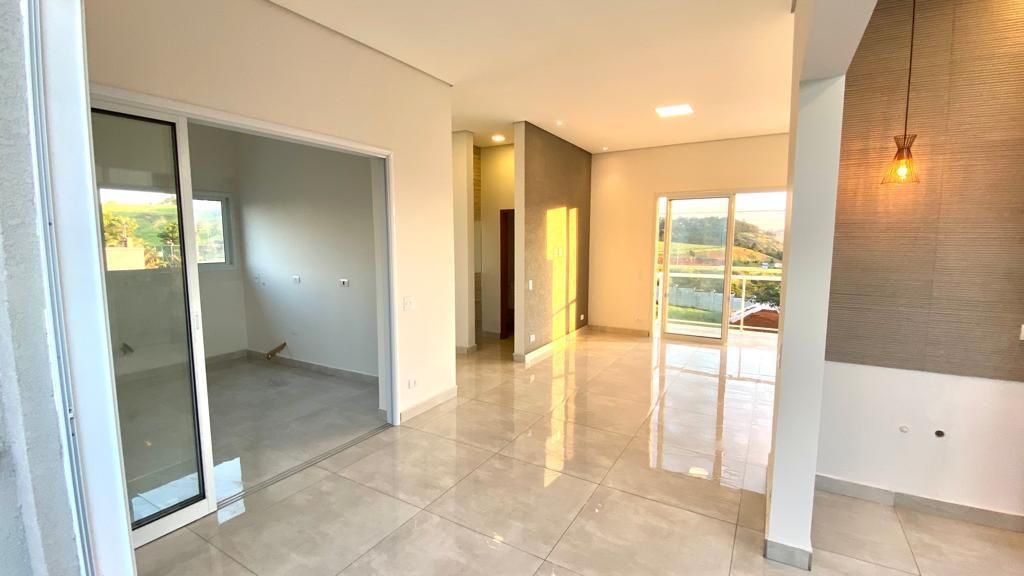 Casa à venda com 3 quartos, 300m² - Foto 30