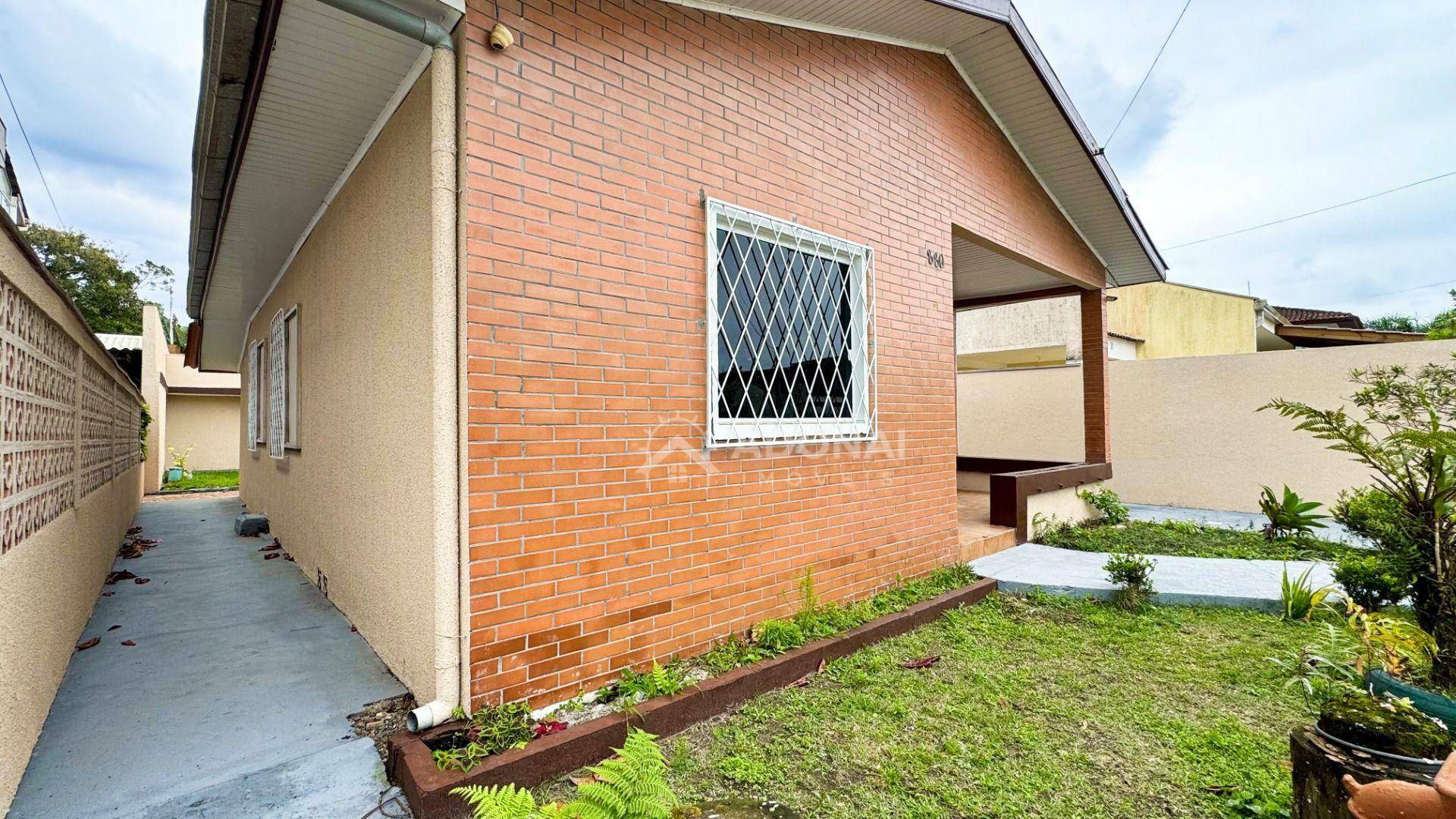 Casa à venda com 5 quartos, 210m² - Foto 4