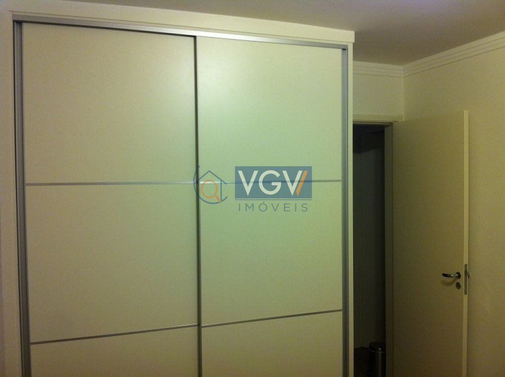 Apartamento à venda com 2 quartos, 70m² - Foto 12