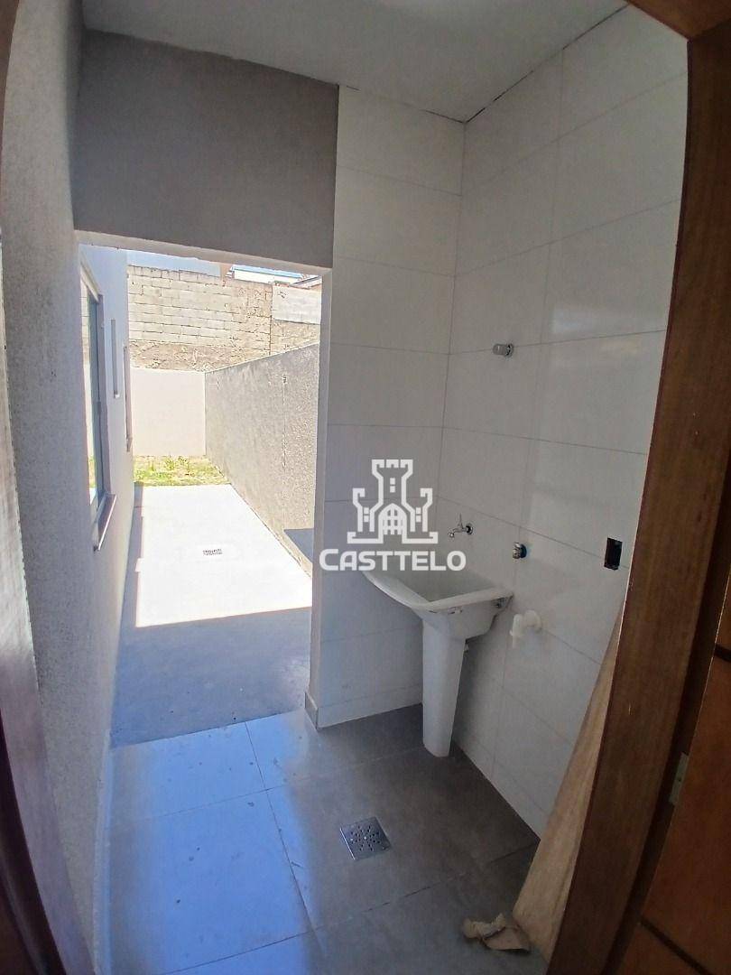 Casa à venda com 2 quartos, 61m² - Foto 17