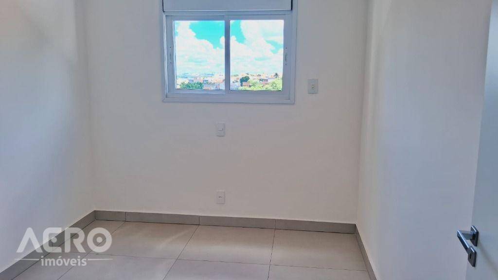 Apartamento à venda com 2 quartos, 64m² - Foto 24