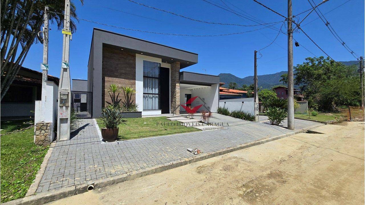 Casa de Condomínio à venda com 4 quartos, 240m² - Foto 2