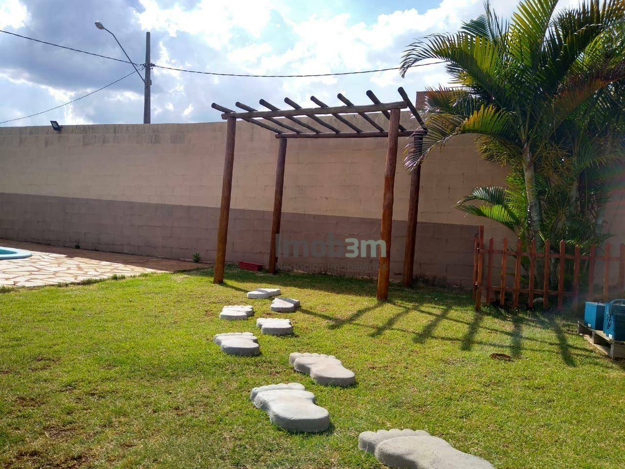 Chácara à venda com 1 quarto, 400m² - Foto 2