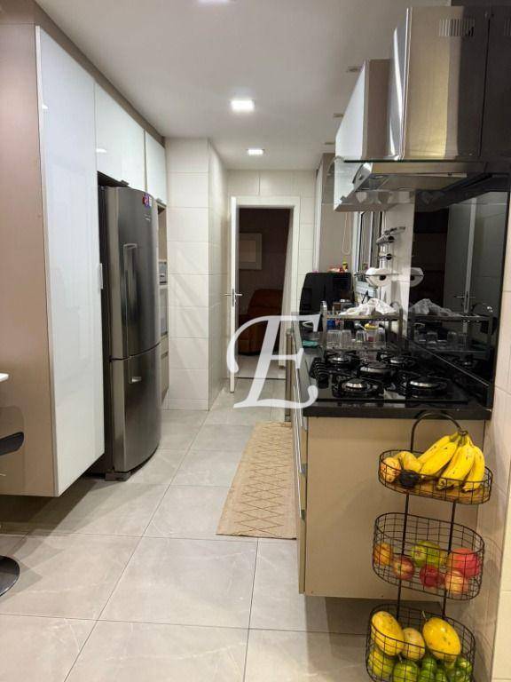 Apartamento à venda com 4 quartos, 220m² - Foto 17