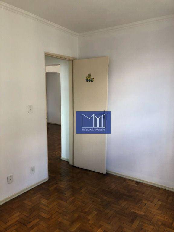 Apartamento à venda com 2 quartos, 70m² - Foto 4