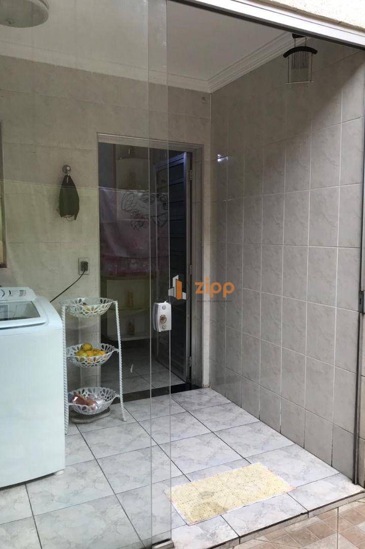 Sobrado à venda com 3 quartos, 204m² - Foto 18