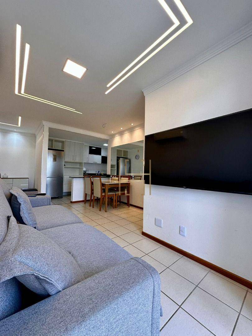 Apartamento à venda com 3 quartos, 77m² - Foto 1