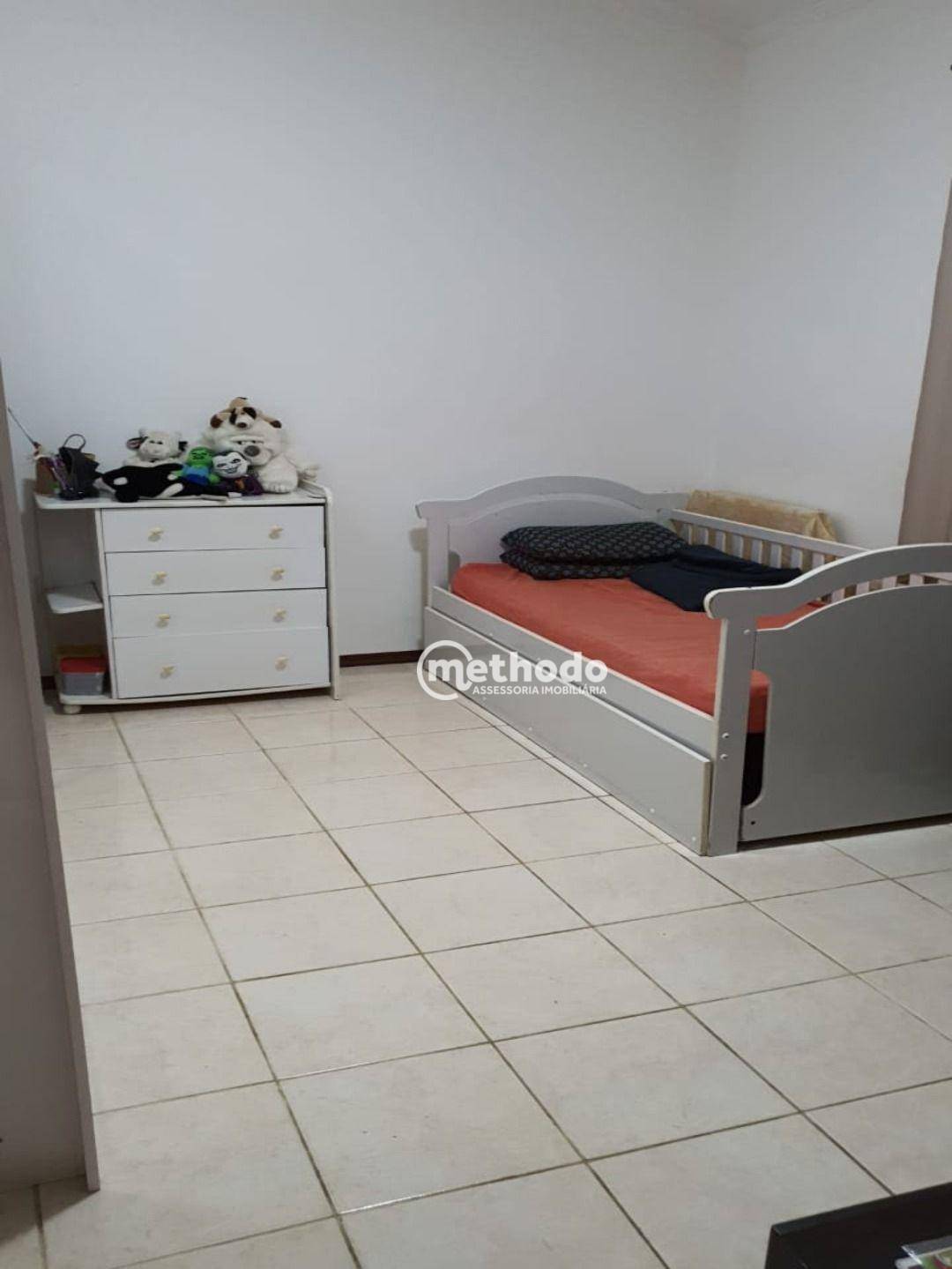 Casa à venda com 2 quartos, 300m² - Foto 10