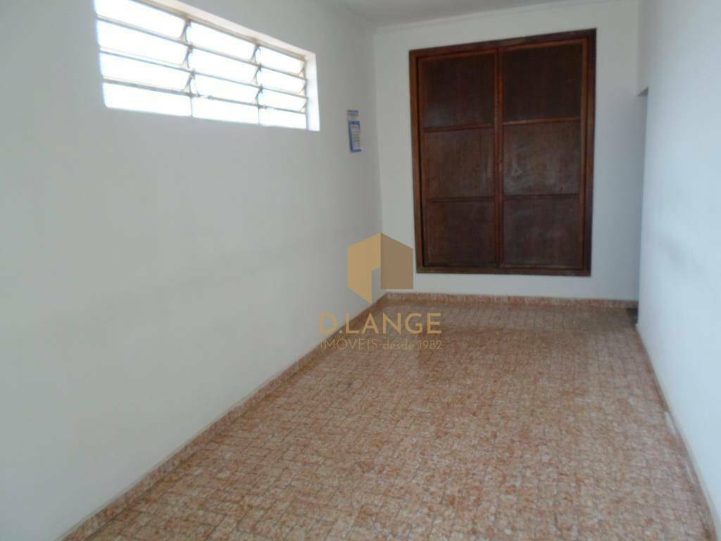 Casa à venda com 2 quartos, 180m² - Foto 2