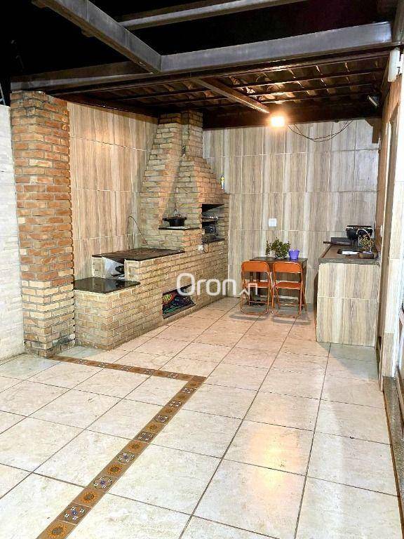 Casa à venda com 4 quartos, 260m² - Foto 11