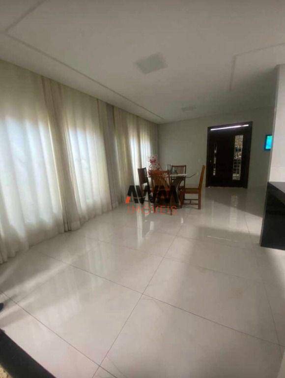 Sobrado à venda com 3 quartos, 243m² - Foto 5