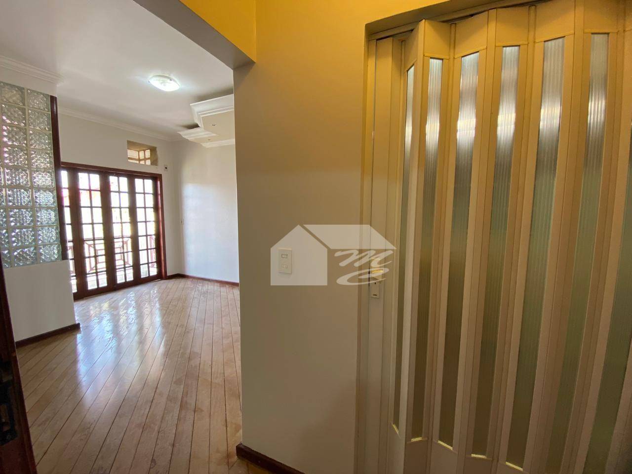 Casa de Condomínio à venda com 4 quartos, 350m² - Foto 18