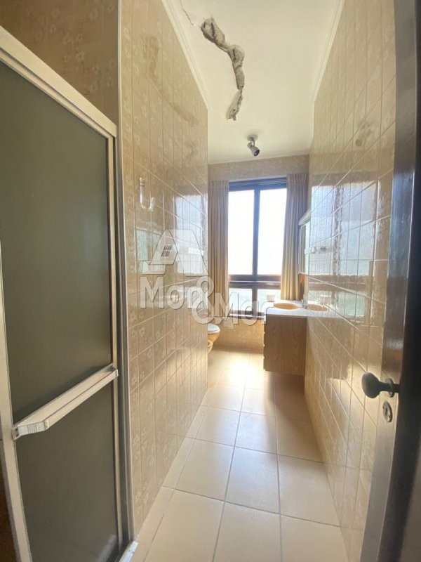 Apartamento à venda com 3 quartos, 186m² - Foto 8