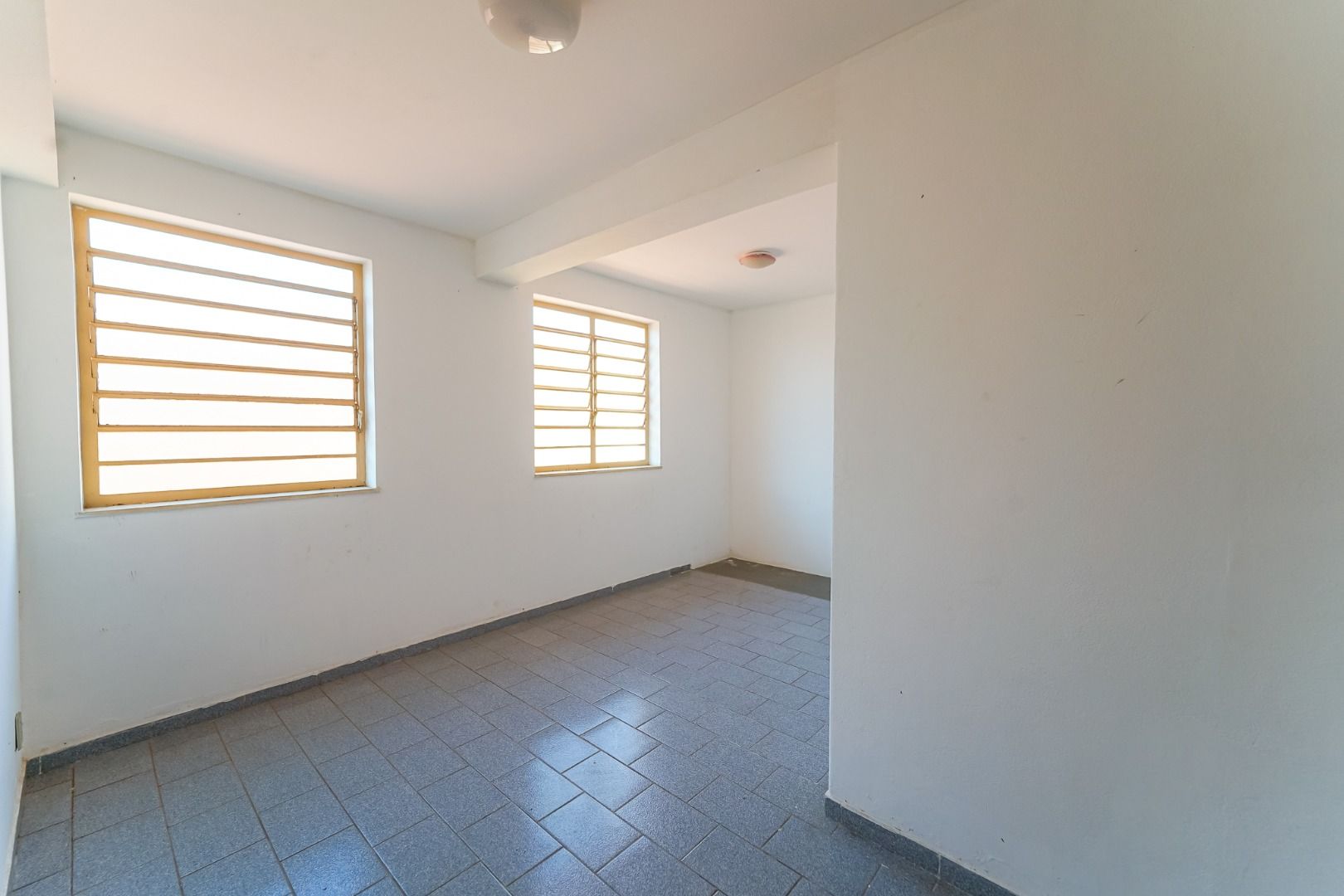 Casa à venda com 3 quartos, 263m² - Foto 9